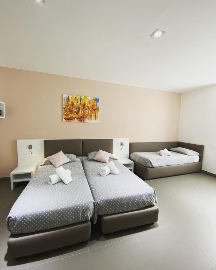 Hotel Aurora & Appartamenti Torbole Sul Garda Buitenkant foto