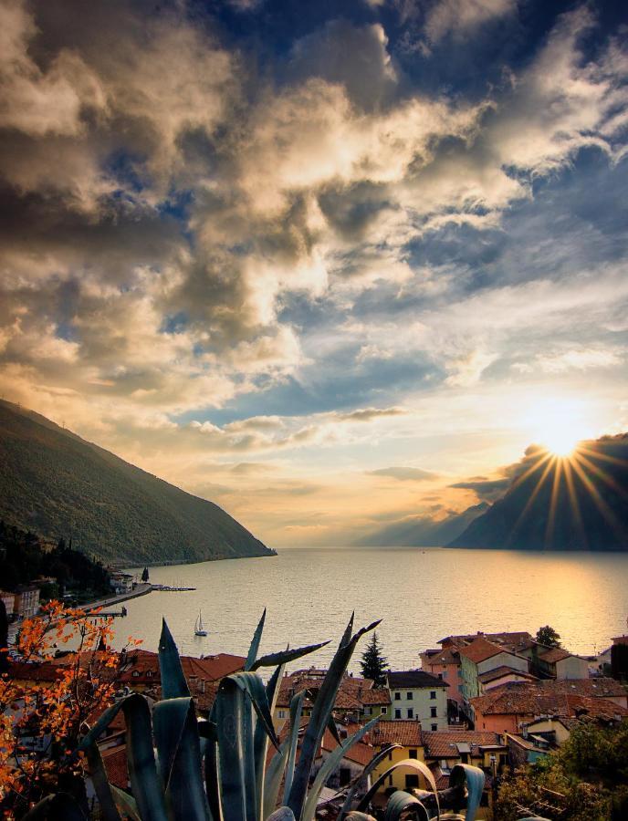 Hotel Aurora & Appartamenti Torbole Sul Garda Buitenkant foto