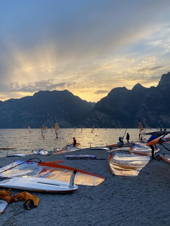 Hotel Aurora & Appartamenti Torbole Sul Garda Buitenkant foto