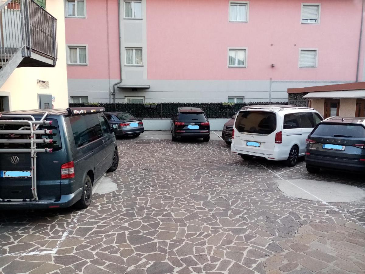 Hotel Aurora & Appartamenti Torbole Sul Garda Buitenkant foto